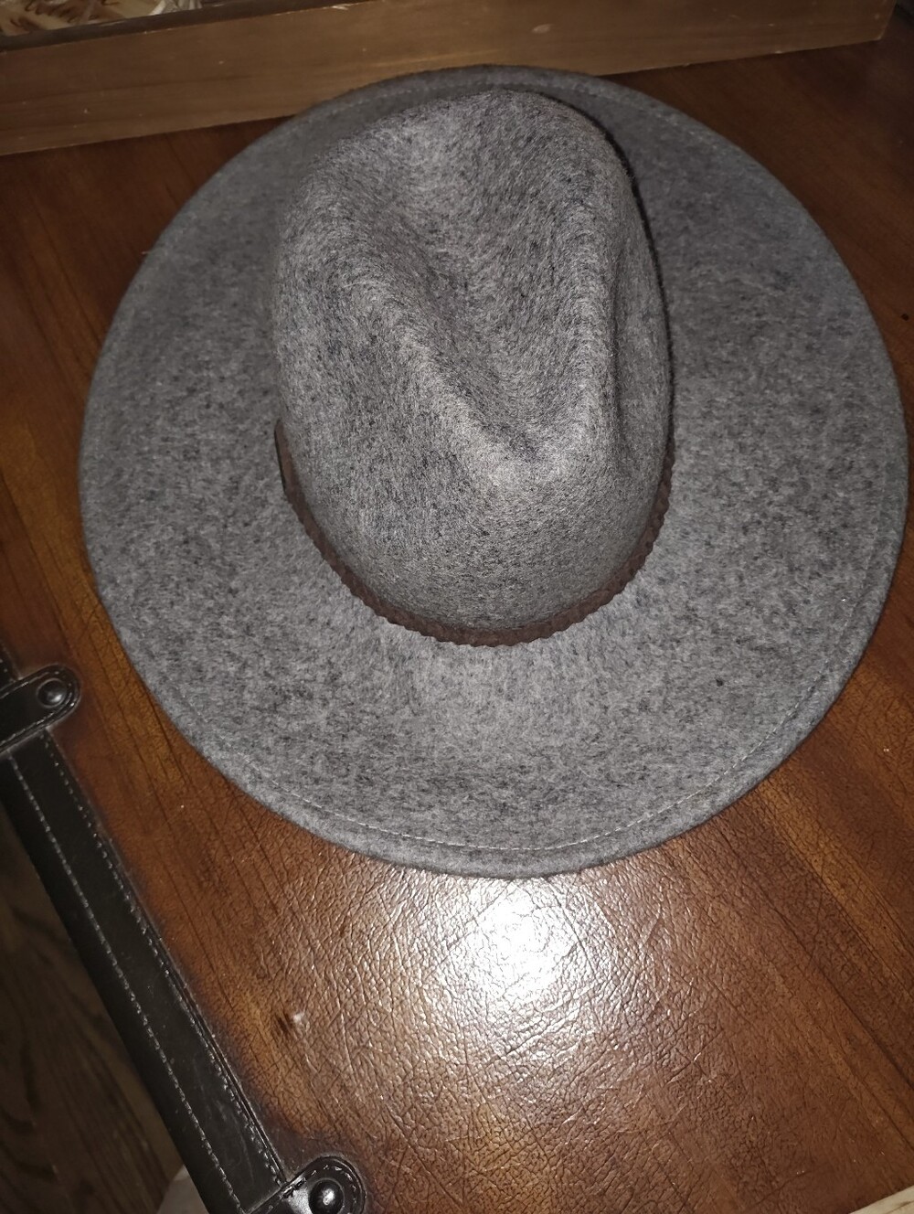 Billabong Gray Wool Felt Fedora with Brown Band